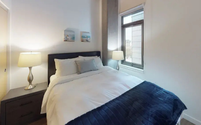 photo 3 of 100 Walkscore Backbay Condos by Barsala