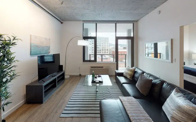 photo 4 of 100 Walkscore Backbay Condos by Barsala