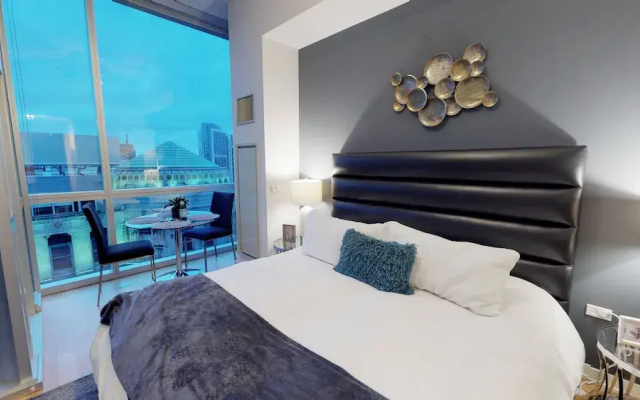 photo 4 of 100 Walkscore Seaport Condos by Barsala