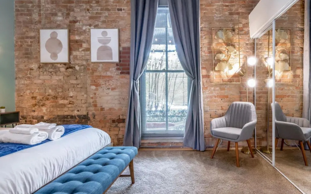 photo 5 of 100 Year-old Historic Brick 2BR Loft Large Patio2