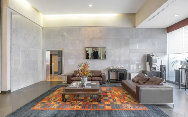 photo 4 of 1010 Wilshire Serviced Apts