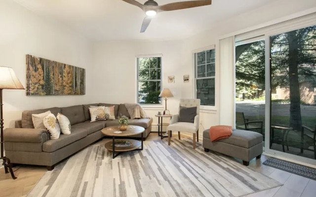 photo 2 of 104 Lodge At Brookside 2 Bedroom Condo by RedAwning