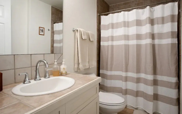 photo 4 of 104 Lodge At Brookside 2 Bedroom Condo by RedAwning