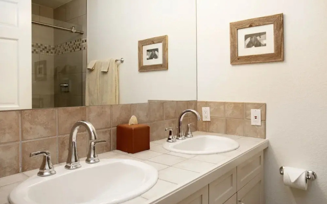 photo 5 of 104 Lodge At Brookside 2 Bedroom Condo by RedAwning