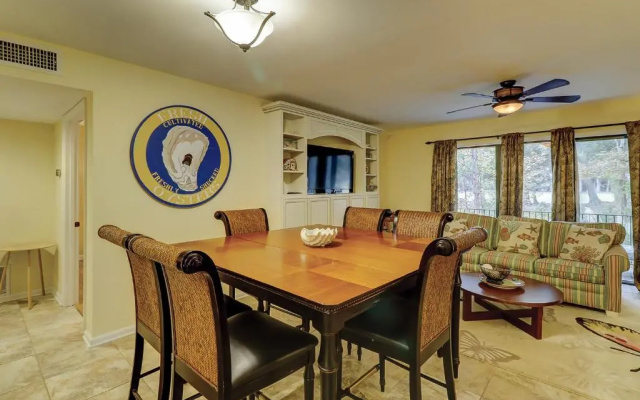photo 5 of 105 Beckenham 2 BR Port Royal Beach