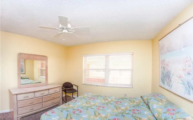 photo 4 of 106 Madeira Norte Condo by RedAwning
