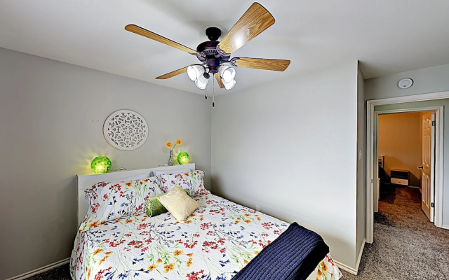 photo 5 of 10807 Dripping Springs - 3 Br Home