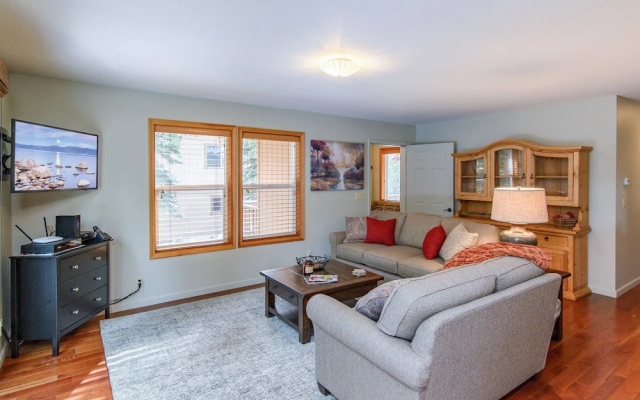 photo 4 of 10991 Zermatt Dr Home