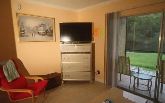 photo 5 of 1/1 bed&bath condos 5 min drive to Siesta