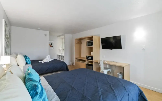 photo 3 of 1/1 Condo-hotel With Double bed and Community Pool Miles From Disney!
