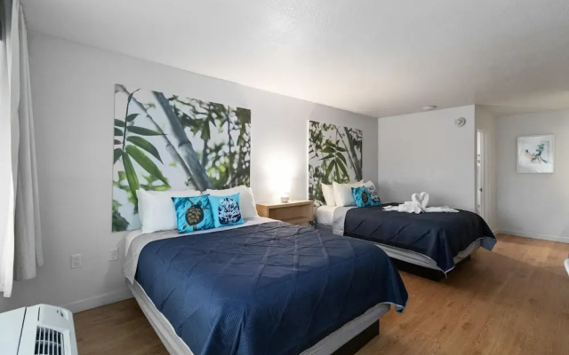 photo 4 of 1/1 Condo-hotel With Double bed and Community Pool Miles From Disney!