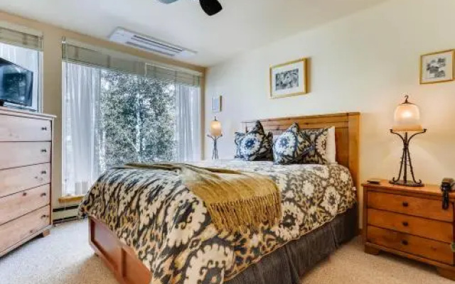 photo 2 of 1100 N Frontage Rd Condo Unit W 2305