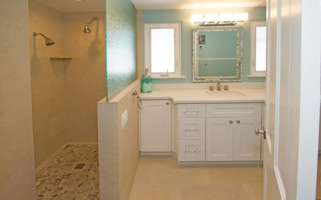 photo 3 of 1101 W Bay Ave Sml 4 Bedroom Home