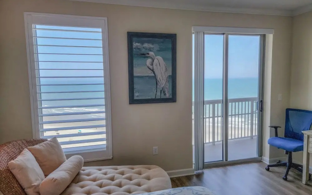 photo 2 of 1104 Margate 3 Bedroom Condo