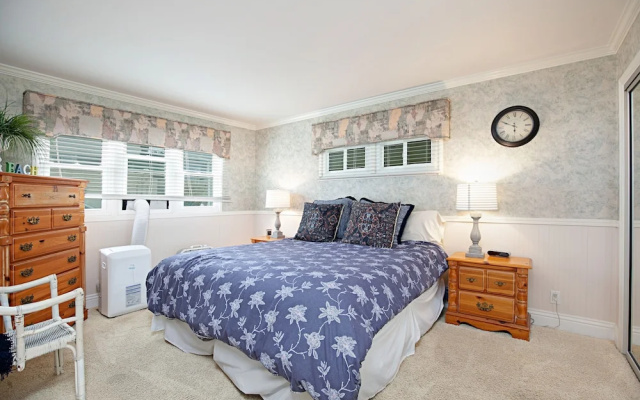 photo 5 of 1121 Oceanside - 4 Br Home