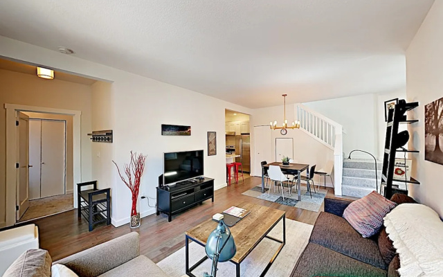 photo 3 of 1124 14th Ave Townhome by RedAwning