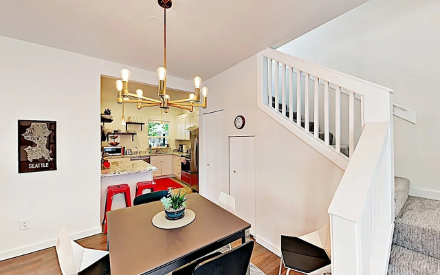 photo 4 of 1124 14th Ave Townhome by RedAwning