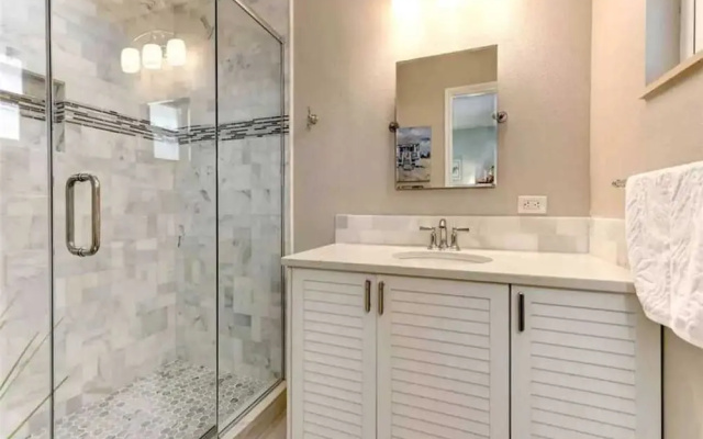 photo 5 of 113 8th Street South Apartment 2