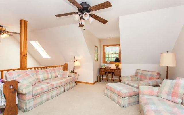 photo 4 of 113 Mountain Cove Road House 4 Bedrooms 3.5 Bathrooms Home