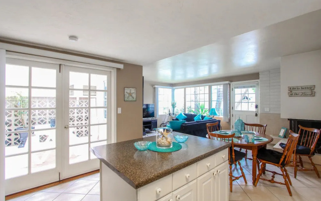 photo 2 of 114 Onyx Avenue Townhouse 3 Bedrooms 2 Bathrooms Townhouse