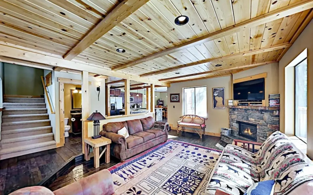 photo 2 of 11541 Truckee - 3 Br Home