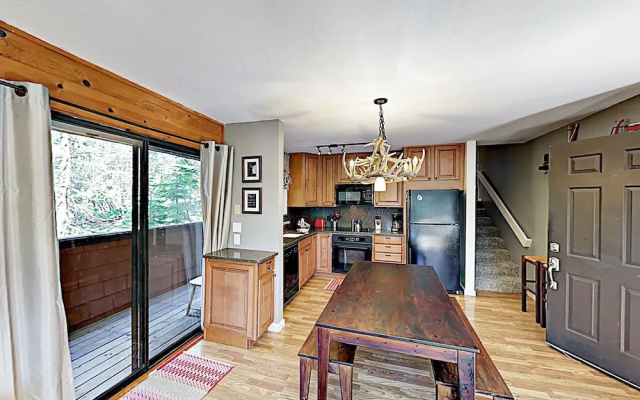 photo 4 of 11711 Truckee - 2 Br Condo