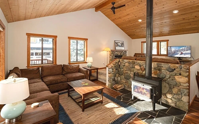 photo 5 of 11885 Sitzmark - 4 Br Home
