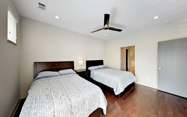 photo 4 of 11th1008 3 Bedroom Townhouse