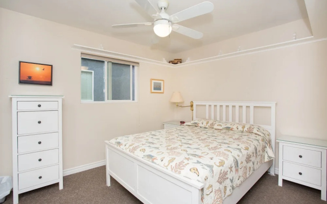 photo 5 of 120 31st St B 3 Bedroom Duplex