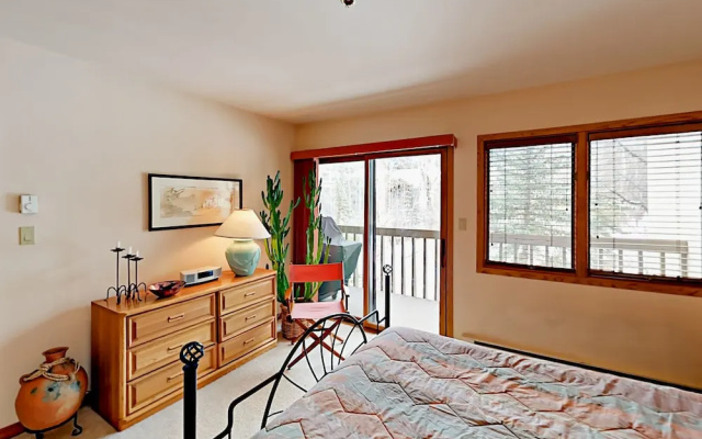 photo 5 of 1206 Village Road Condo Unit B206 1 Bedroom 2 Bathrooms Condo