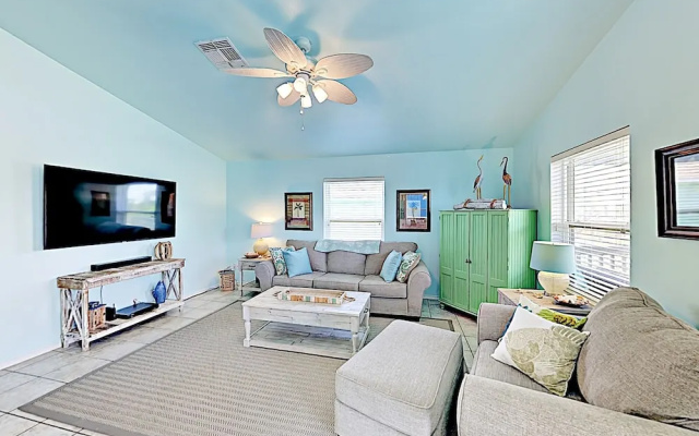 photo 2 of 1208 Rockport - 2 Br Home