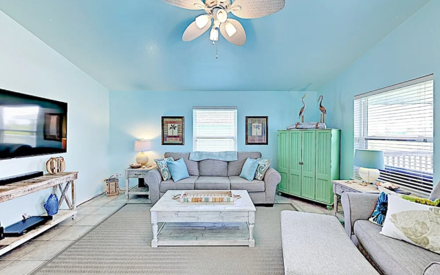 photo 3 of 1208 Rockport - 2 Br Home