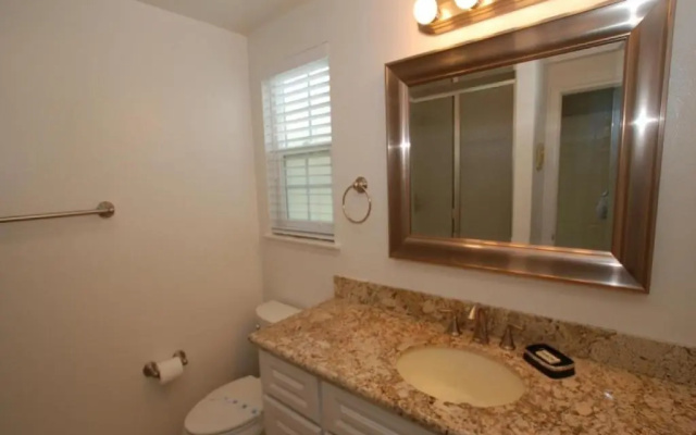 photo 3 of 121 33rd St B (68287)