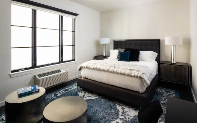 photo 2 of The 121 Hotel