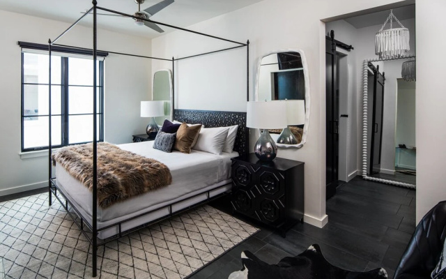 photo 3 of The 121 Hotel
