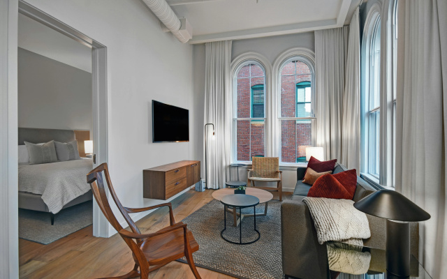 photo 5 of The Docent's Collection at 121 Middle Street