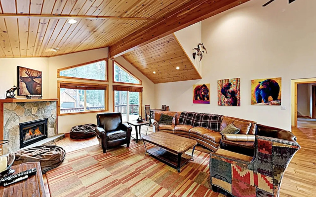 photo 3 of 12205 Truckee - 3 Br Home