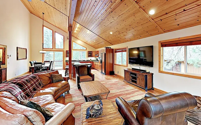 photo 5 of 12205 Truckee - 3 Br Home