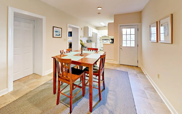 photo 5 of 127 E Liberty Townhouse Unit A 1 Bedroom 1.5 Bathroom Townhouse