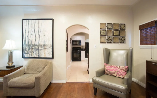 photo 5 of 128 39th Street A (68438) - 2 Br townhouse by RedAwning