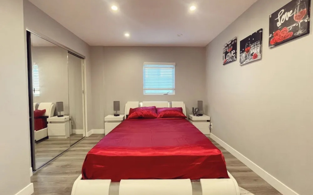 photo 4 of 12A Venice Beach Access Stay