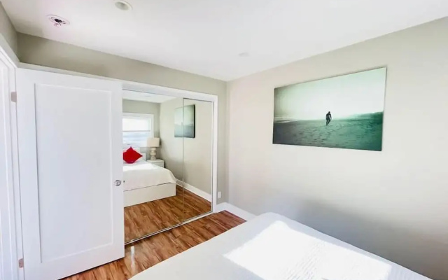 photo 3 of 12B Venice Beach Access Stay