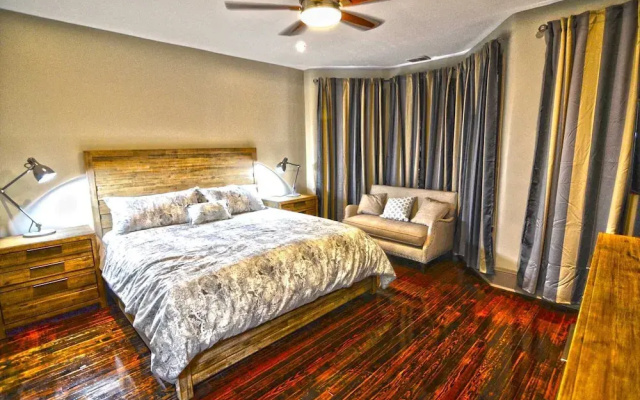 photo 3 of 130 Southeast Townhome #1064 - 4 Br Townhouse