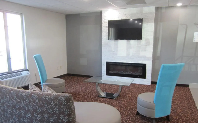 photo 3 of Baymont Inn & Suites Grand Rapids Near Downtown
