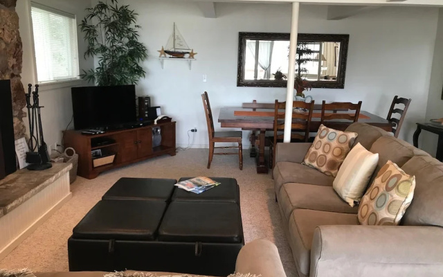 photo 2 of 132 6Th Avenue
