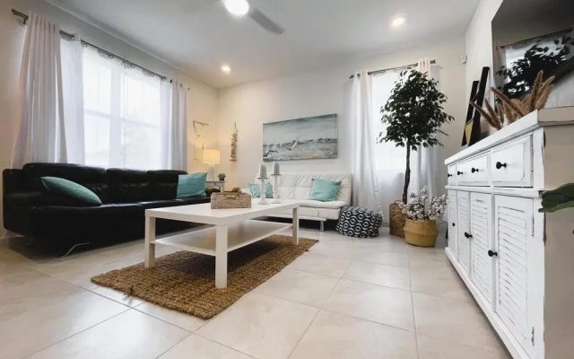 photo 2 of 13233 NEW 3BR Beach House Theme Air Base