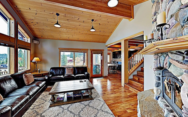 photo 4 of 13245 Skislope Way - 4 Br Home