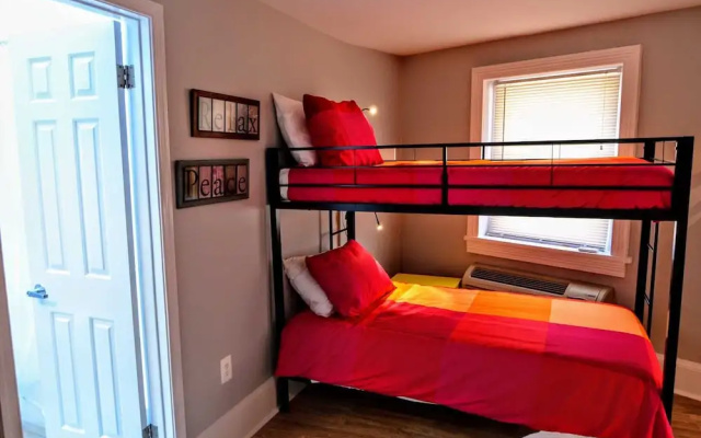photo 5 of 1331 Northwest Apartment #1069 - 1 Br Apts