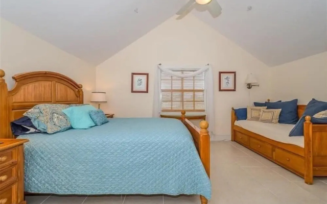 photo 5 of 135 Damfiwill Street - 2Br Home