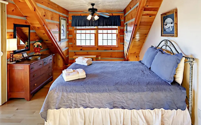 photo 4 of 137 Panhandle Rd Cabin 3 Bedrooms 3 Bathrooms Cabin